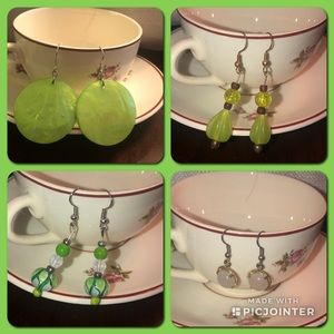 4 pairs of earrings, green and white.